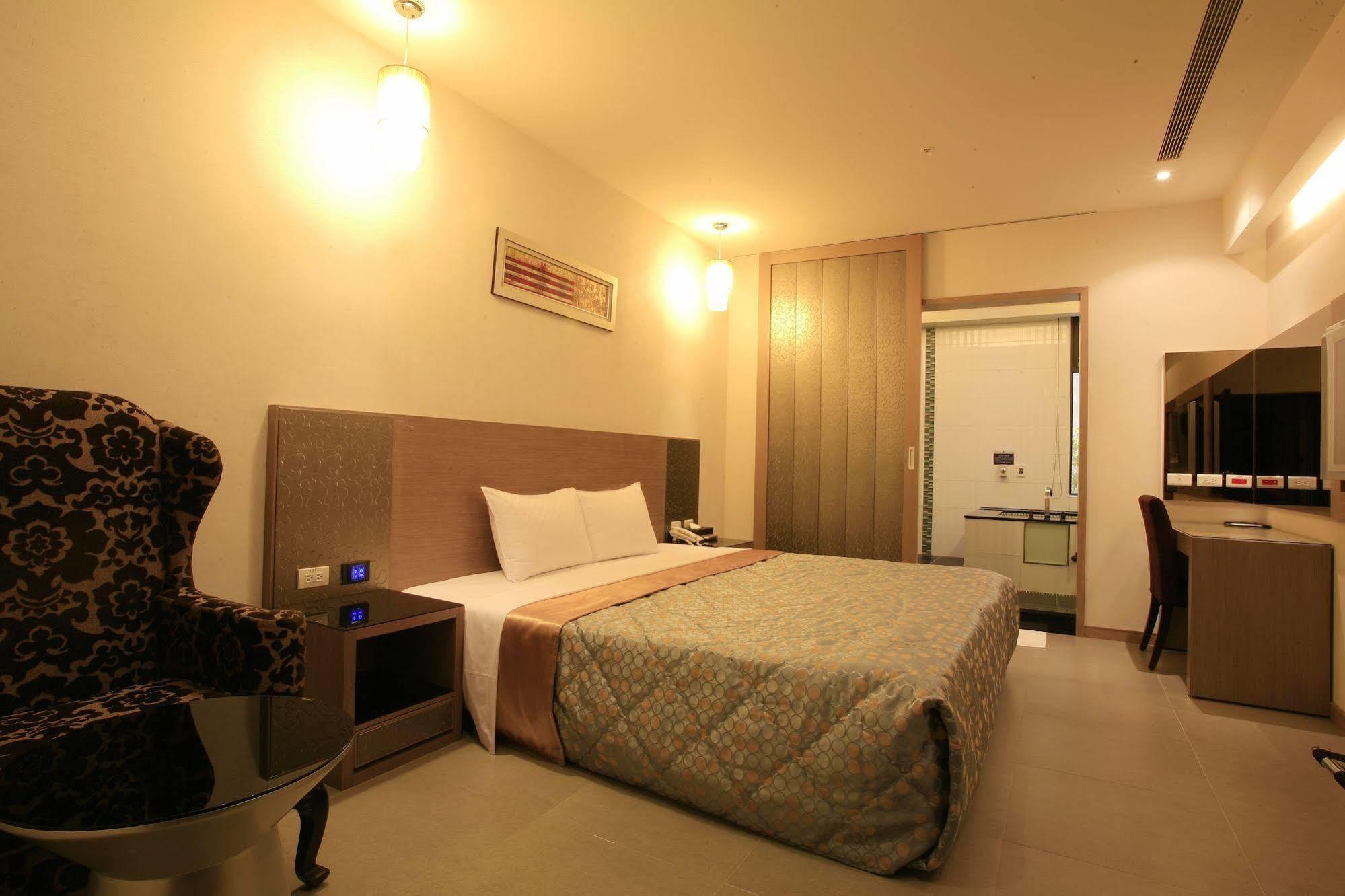 Esun Villa Hotel Chiayi Exterior foto